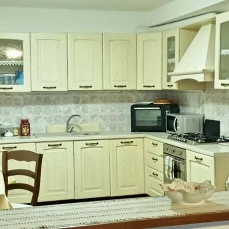 Brezza Marina - Appartamento In Villa Fronte Mare Триест Экстерьер фото