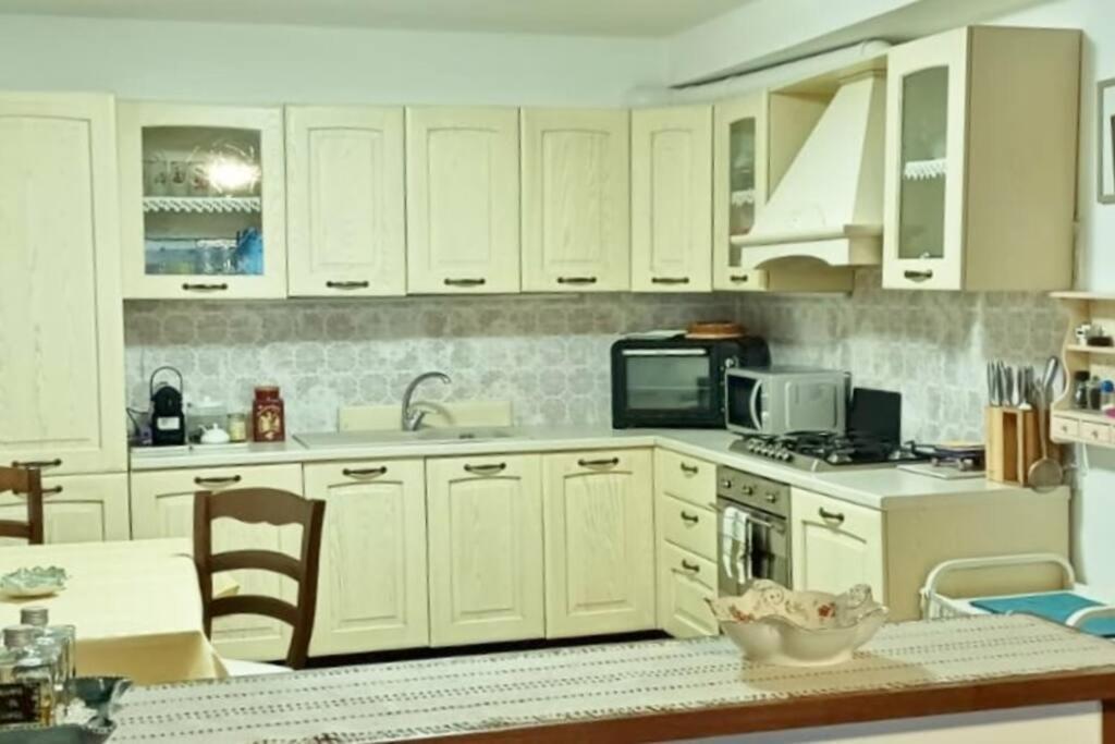 Brezza Marina - Appartamento In Villa Fronte Mare Триест Экстерьер фото